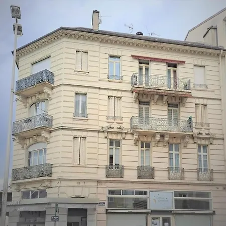 Lumineux Meuble Au Centre-ville Appartement Aix-les-Bains